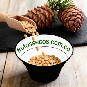 NUEZ PIÑONES
